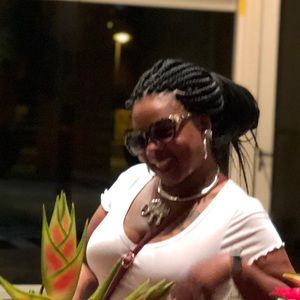 Meet your Posher, Tonya